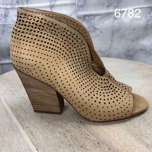Vince Camuto Kainan Womens 6.5 Tan Leather Perforated Open Toe Ankle Boots